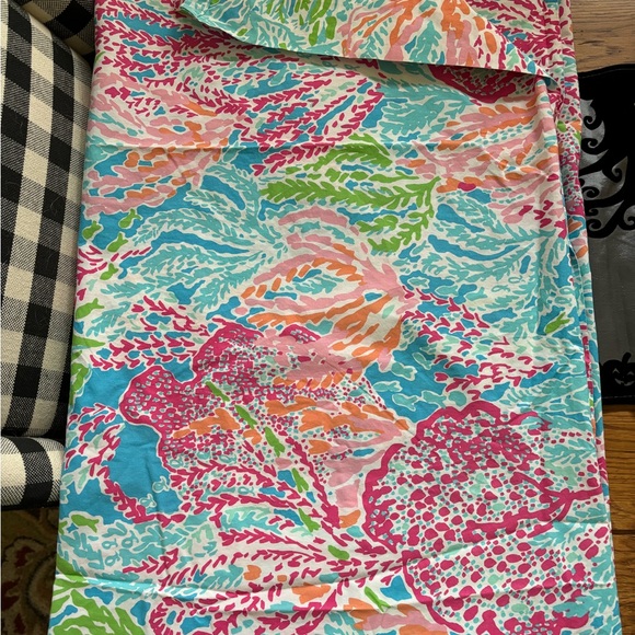 Lilly Pulitzer shower curtain "Let's Cha cha" hot pink coral - Picture 2 of 4